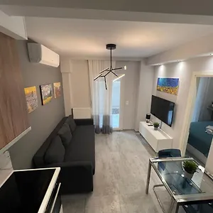 Chic Urban Escape By Thesbnb Yunanistan