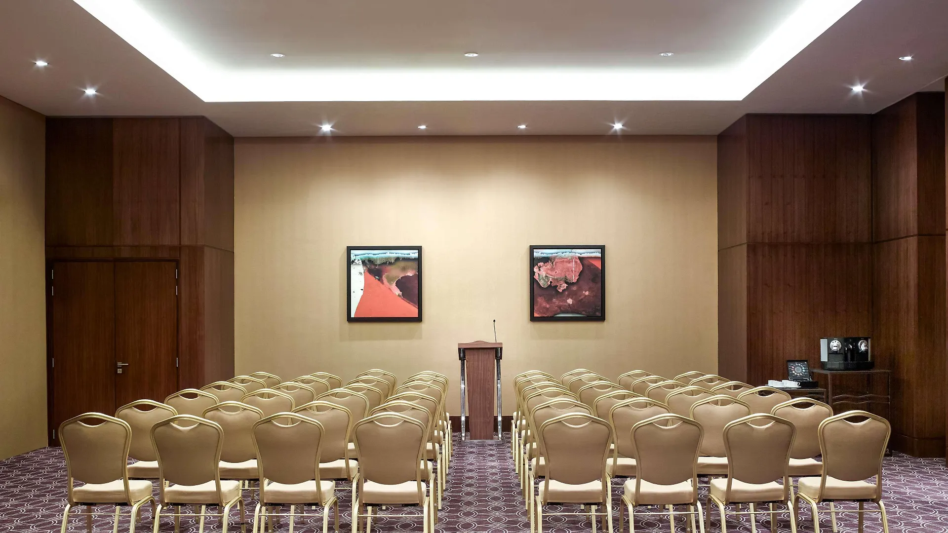 Swissotel Al Ghurair Dubai - Deira & Creek 5*,