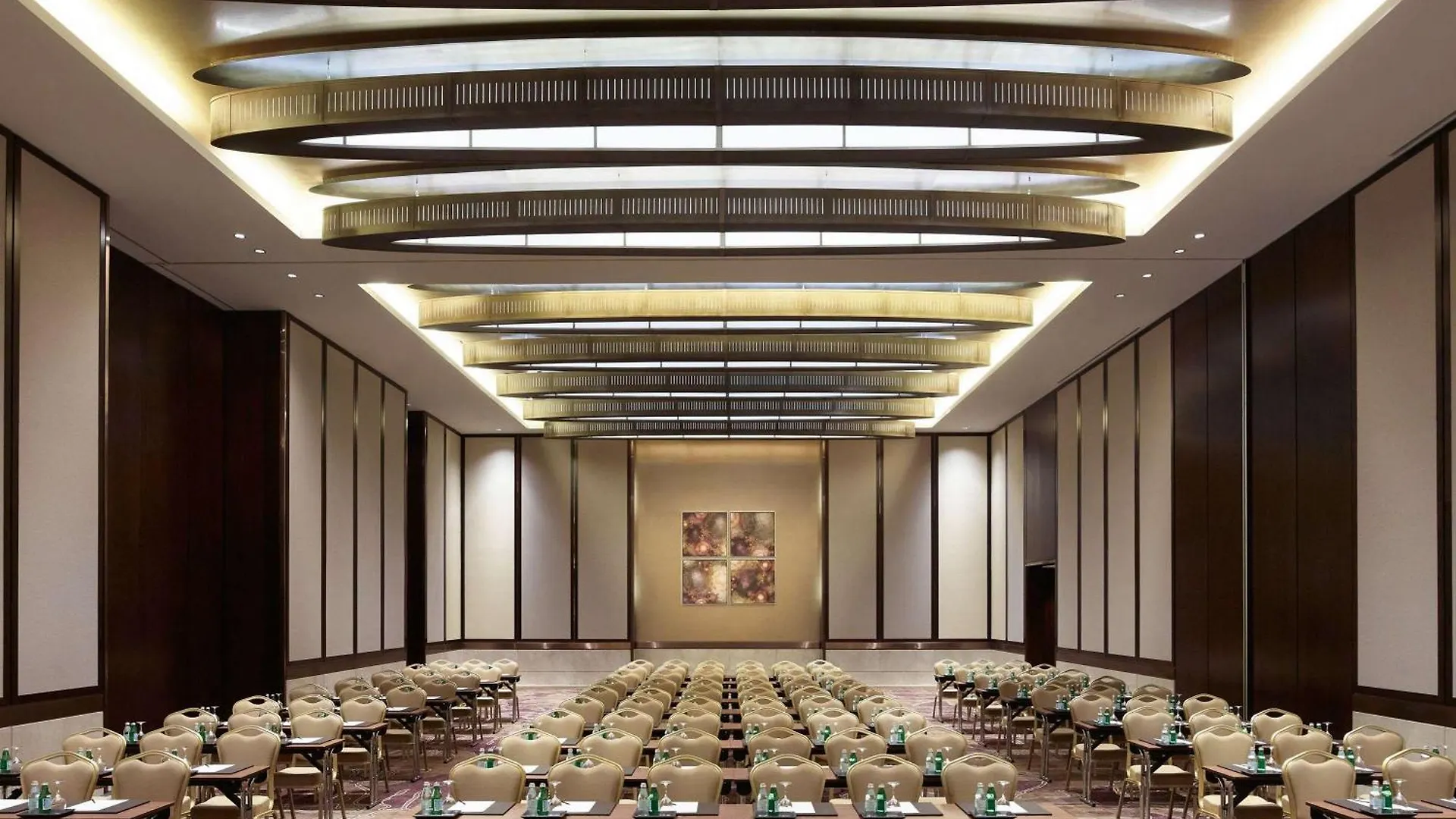 Swissotel Al Ghurair Dubai - Deira & Creek 5*,
